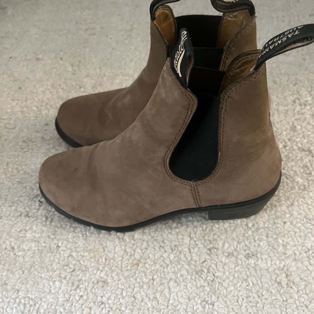 Blundstone Rustic Brown Leather Heeled Boots